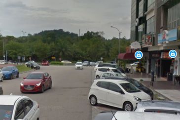 Jalan Austin Heights