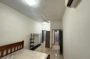 Meridin Bayvue Apartment