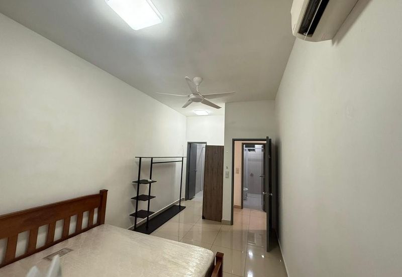 Meridin Bayvue Apartment