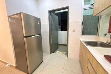 Meridin Bayvue Apartment