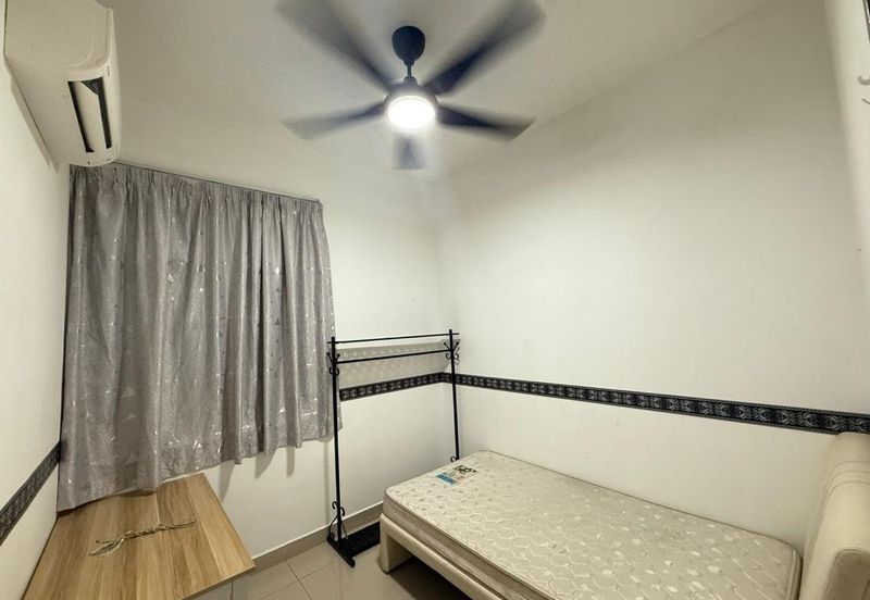 Meridin Bayvue Apartment