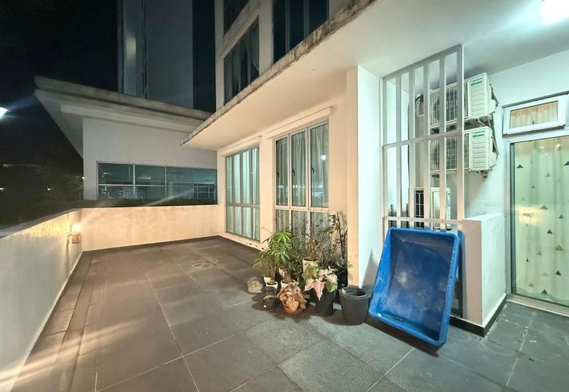 Meridin Bayvue Apartment