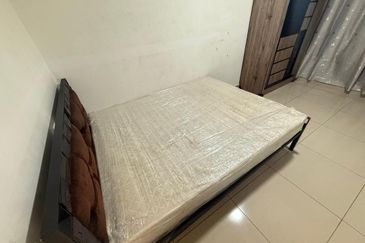 Meridin Bayvue Apartment