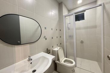 Meridin Bayvue Apartment