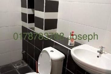 Seri Austin Luxury Apartment