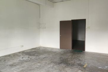 Pusat Perdagangan Danga Utama