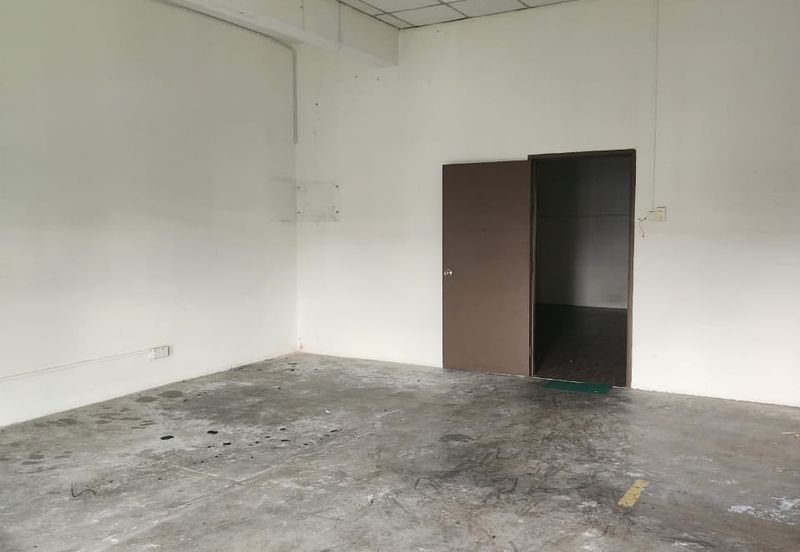 Pusat Perdagangan Danga Utama