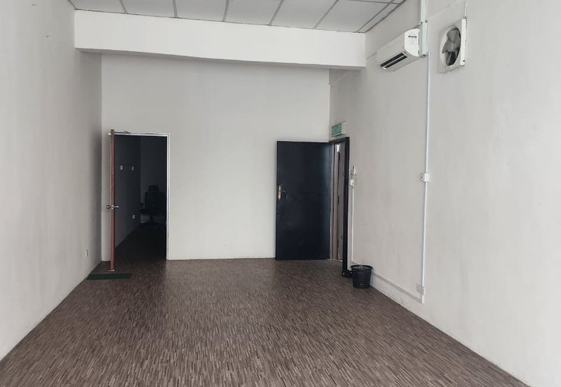 Pusat Perdagangan Danga Utama