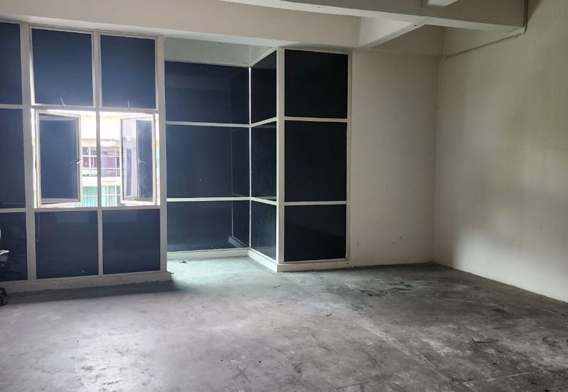 Pusat Perdagangan Danga Utama