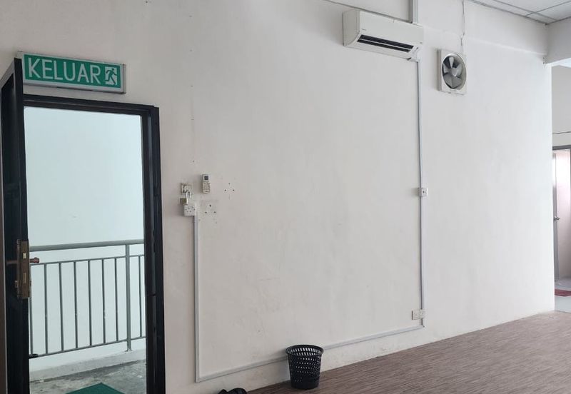 Pusat Perdagangan Danga Utama