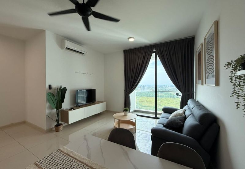 The M @ Medini Macrolink