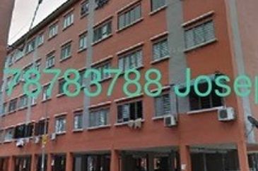 Taman Pulai Utama Flat