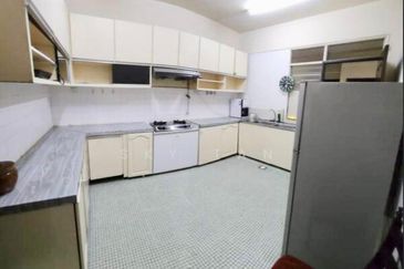 Taman Pelangi, Plentong