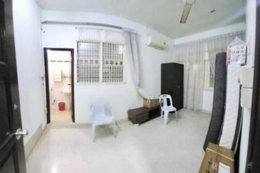 Taman Pelangi, Plentong