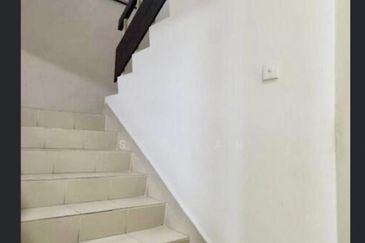 Taman Pelangi, Plentong