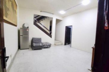 Taman Pelangi, Plentong