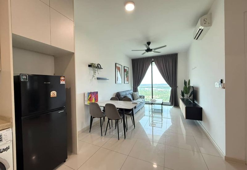 The M @ Medini Macrolink