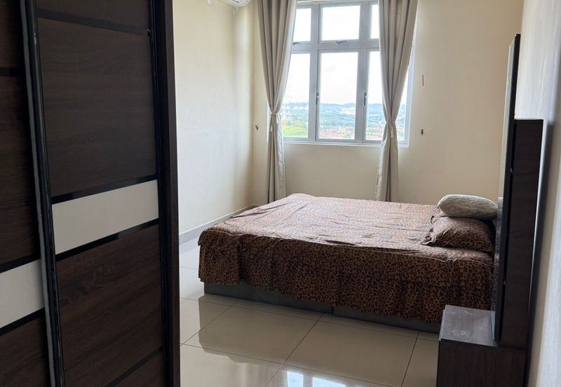 Meridin Bayvue Apartment