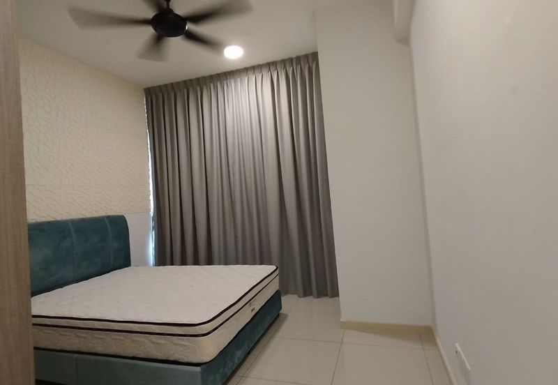 The M @ Medini Macrolink