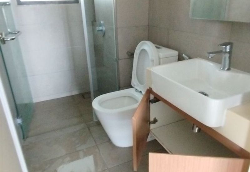 The M @ Medini Macrolink