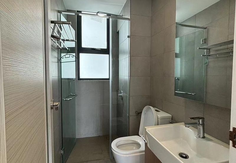 The M @ Medini Macrolink