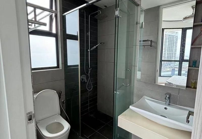 The M @ Medini Macrolink