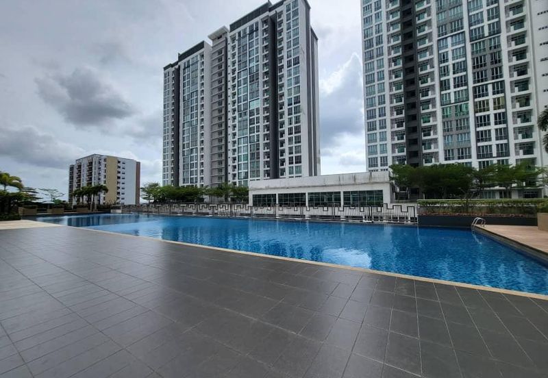 Meridin Bayvue Apartment