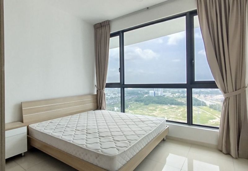 The M @ Medini Macrolink