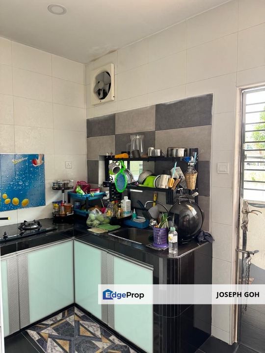 Taman Gaya, 2 Storey terrace renovation unit, 5 bedrooms, Johor, Ulu Tiram