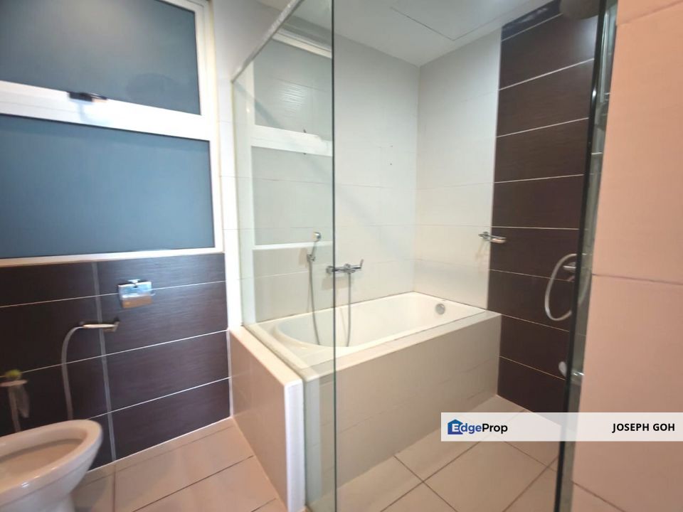 Encorp Marina Puteri Harbour, 2 Bedrooms with fully furnished,facing swimming pools view, Johor, Kota Iskandar