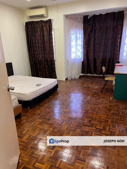 Bandar Putra Jalan Nuri, Kulai, Double Storey House , Partially Furnished , Johor, Kulai