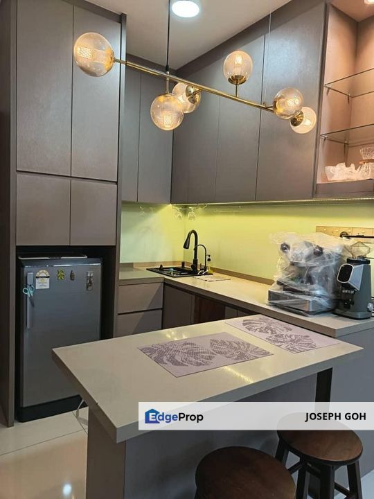 Desaru Tiara Seaview Residence, 1 bedroom for sale, at balcony can see sunrise , Johor, Pengerang