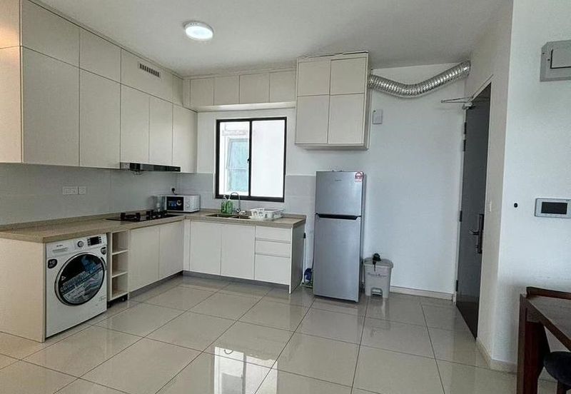 The M @ Medini Macrolink