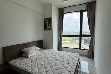 The M @ Medini Macrolink