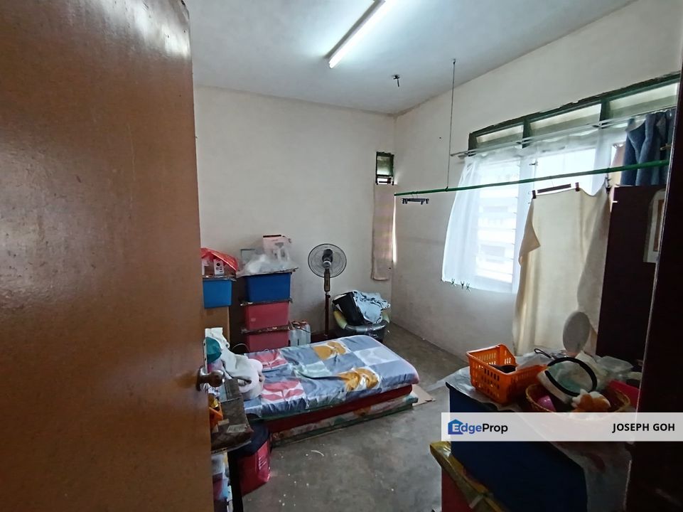 Taman Megah Ria flat Level-3, 3-Rooms 2-Toilets , Johor, Masai