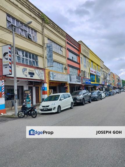 Kulai,Banda Putra shoplot,the shop facing Main Road , Johor, Kulai