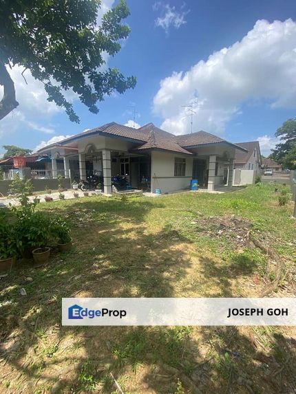 Taman senai utama single storey corner lot for sale, Johor, Senai