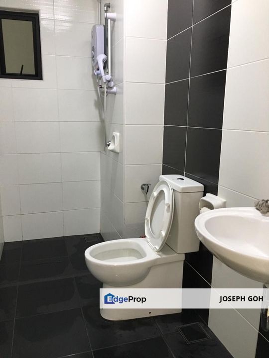 Taman bukit indah sky view apartment. 2 rooms unit, facing north , Johor, Bukit Indah