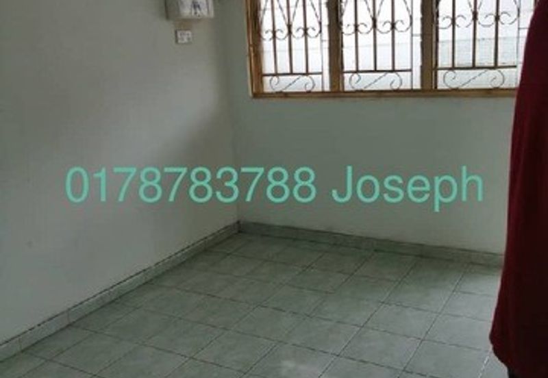 Flat Taman Ungku Tun Aminah