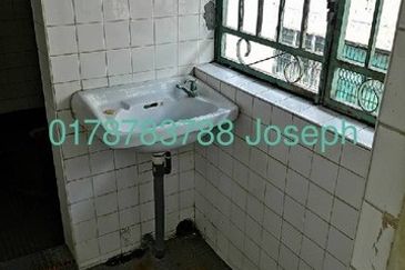 Flat Taman Ungku Tun Aminah