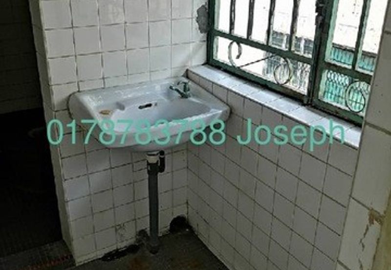 Flat Taman Ungku Tun Aminah