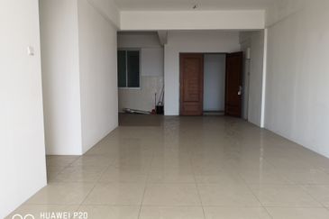 Pangsapuri Mesra Jaya 3 Car park 1686sf 4 Bedroom 2 Bathroom