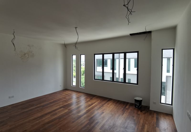 8 Babington Residence