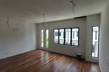 8 Babington Residence