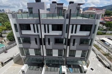 8 Babington Residence