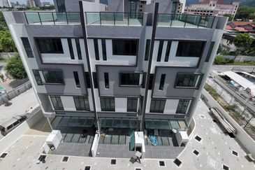 8 Babington Residence