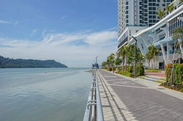 Queens Residences @ Queens Waterfront