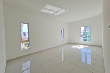 Taman Lembah Permai Zero Lot Three Storey Bungalow