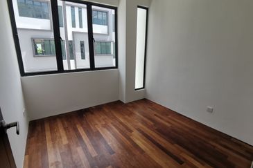 8 Babington Residence