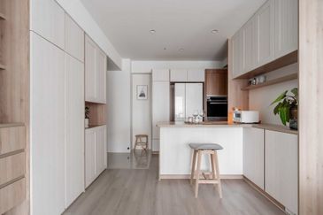 D'Zone Condominium @ Teluk Kumbar